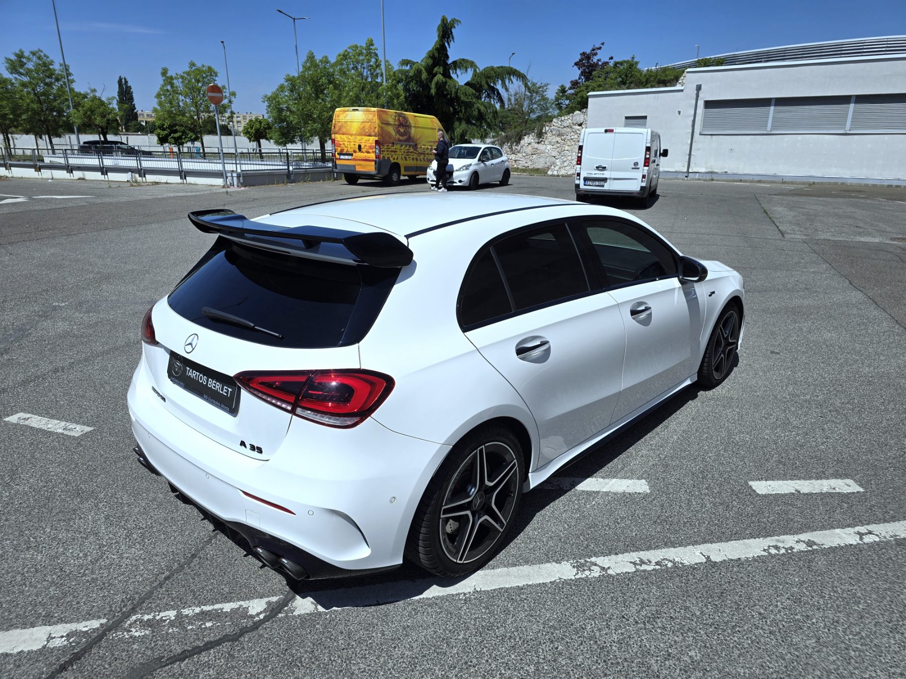 Mercedes A35 AMG (10)