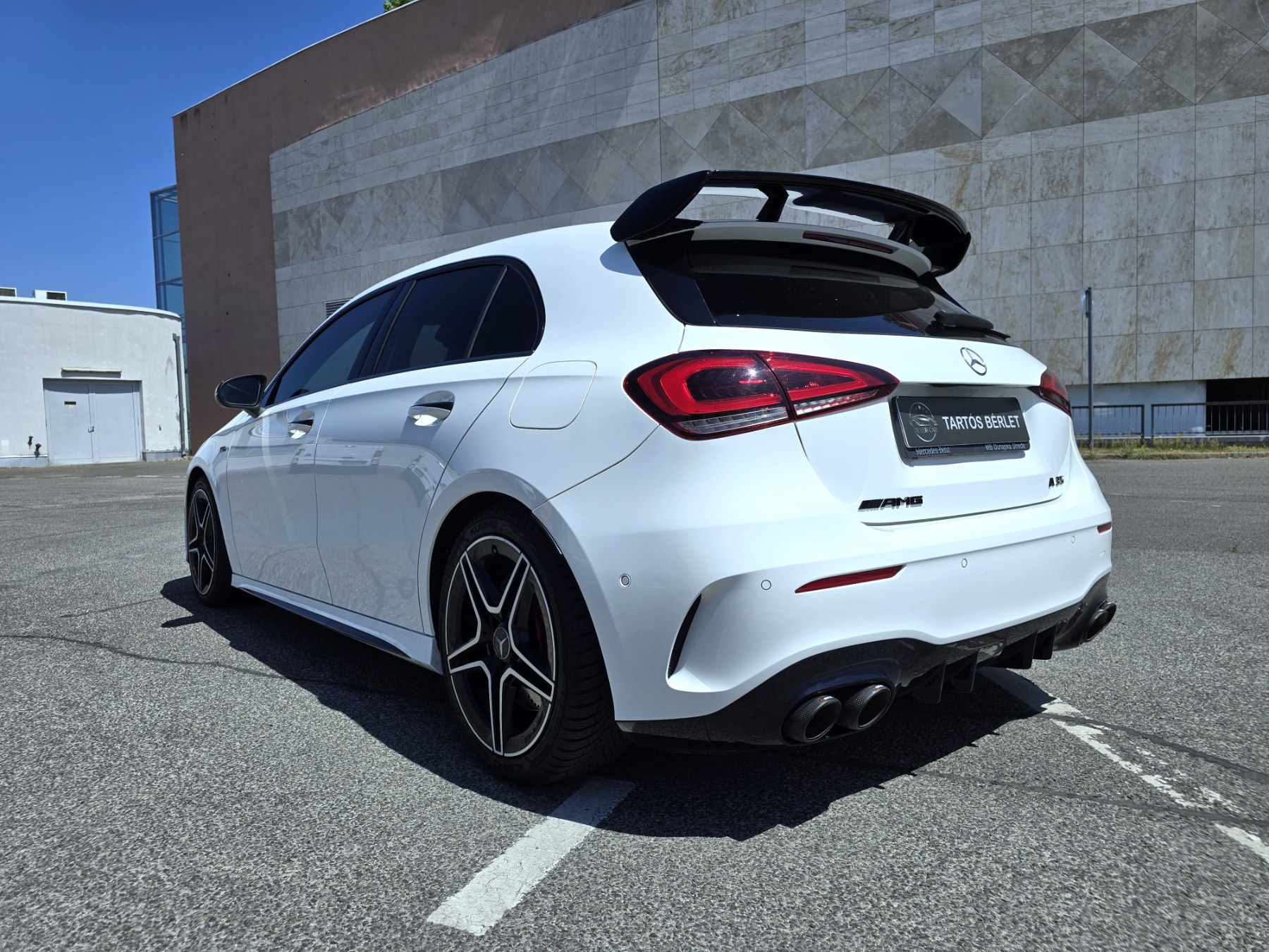 Mercedes A35 AMG (11)