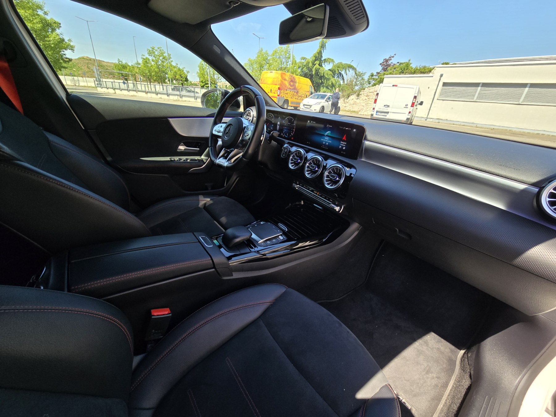 Mercedes A35 AMG (7)