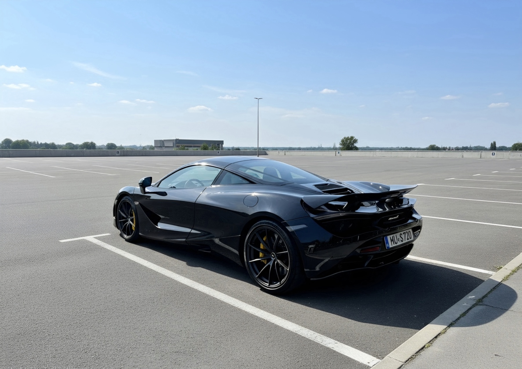 McLaren 720s (2)