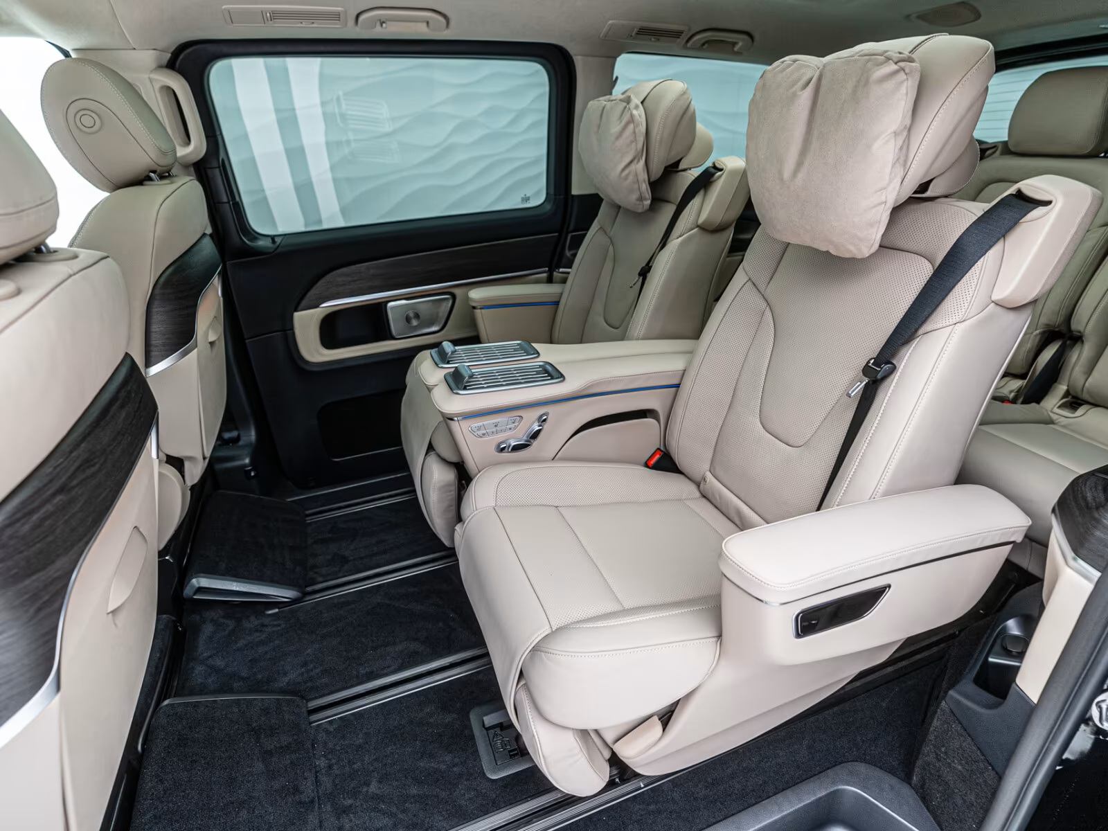 Mercedes V300d VIP (16)