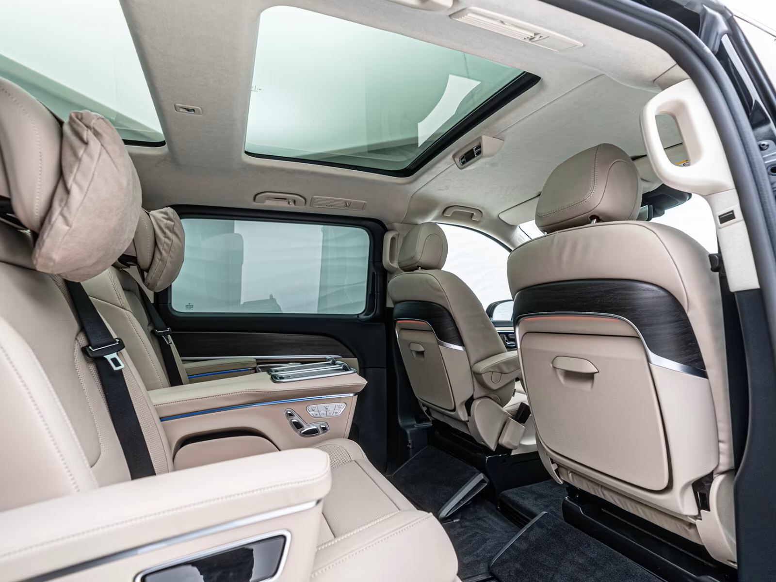 Mercedes V300d VIP (2)