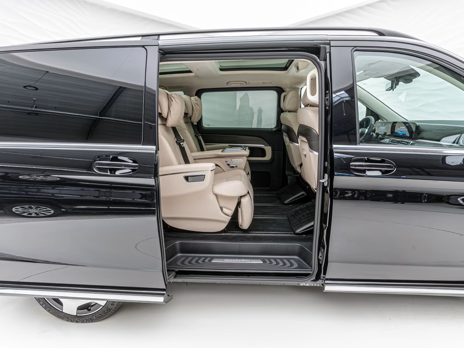 Mercedes V300d VIP (4)