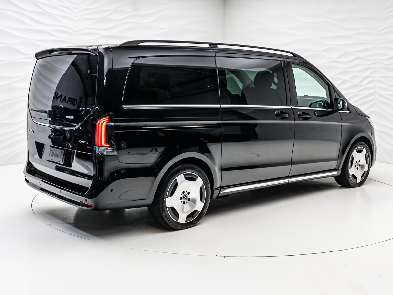 Mercedes V300d VIP (7)